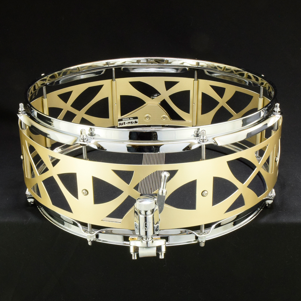 Hardware for free-flaoting snare drum