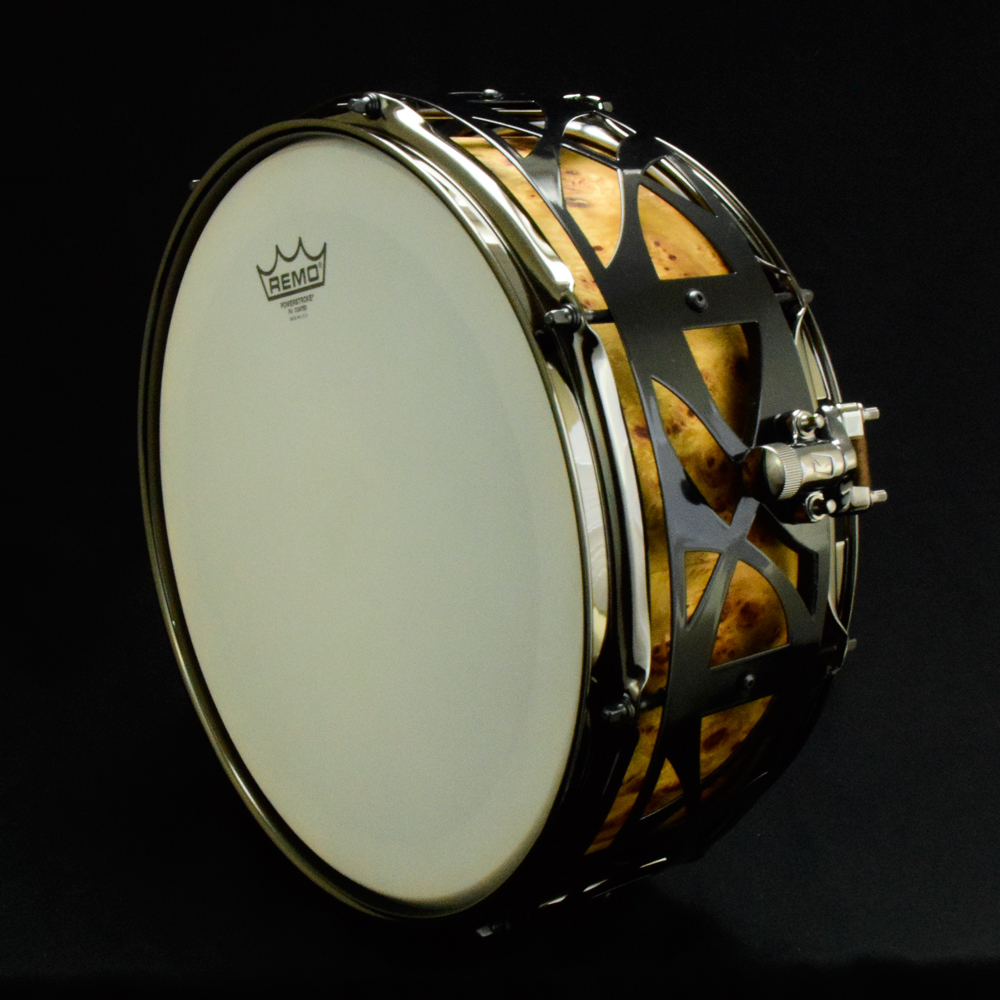 Stave snare drum, fully free-floating