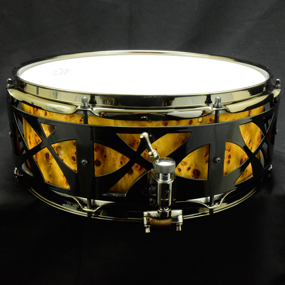 Stave snare drum, fully free-floating