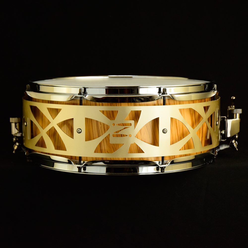 Olivewood stave snare drum with 3mm flanged hoops 14,6 inches