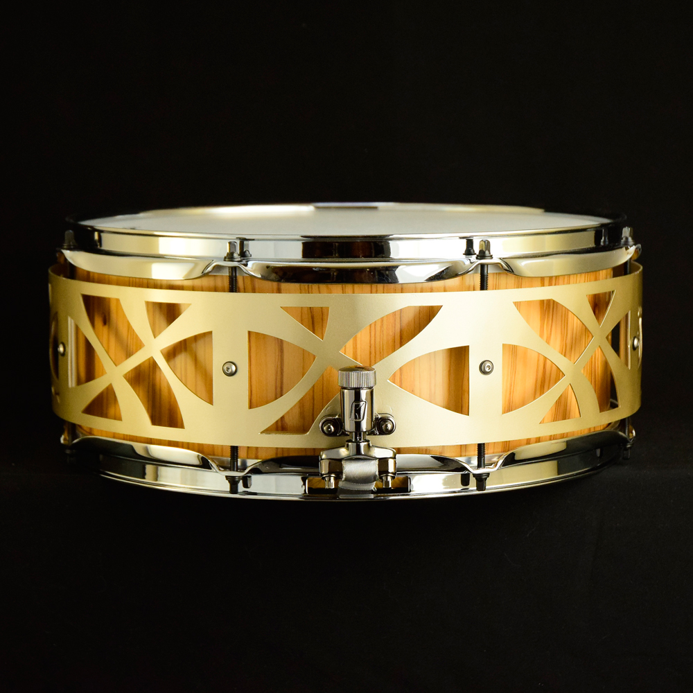 Olivewood stave snare drum with 3mm flanged hoops 14,6 inches