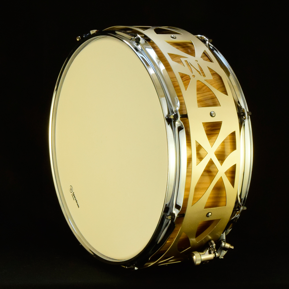 Olivewood stave snare drum with 3mm flanged hoops 14,6 inches