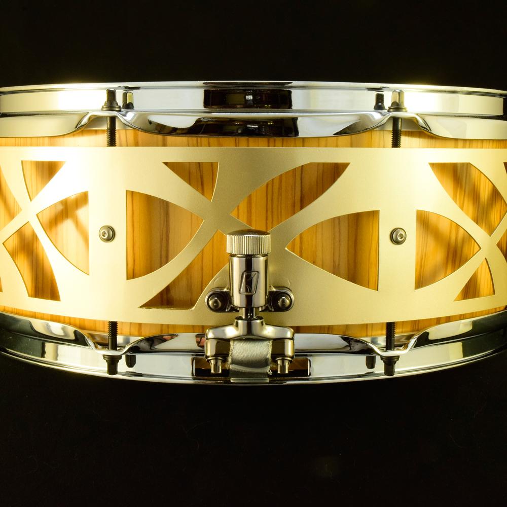 Olivewood stave snare drum with 3mm flanged hoops 14,6 inches